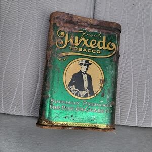Tuxedo Tabacco tin